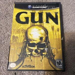 GUN Nintendo GameCube  Authentic Case, Disc and Booklet 2005
